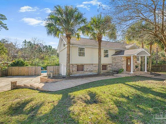 3rd image of 9680 Hollowbrook Dr