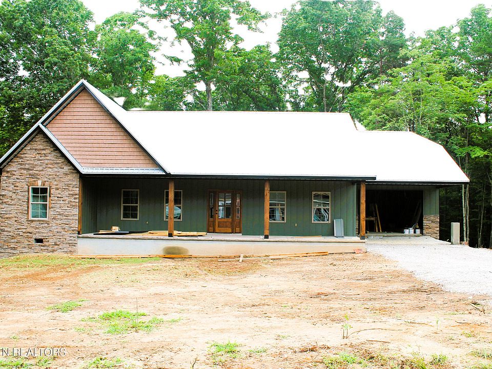 1st image of 141 Creekview Ct