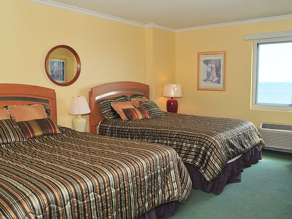 5th image of 303 Atlantic Ave APT 1401