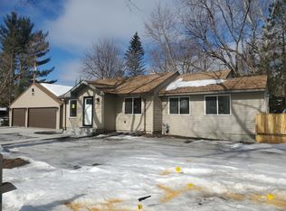 1891 Lake Ln, Arden Hills, MN 55112