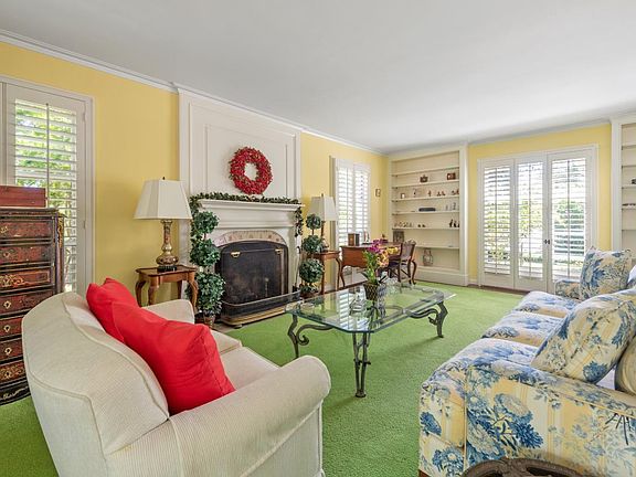4th image of 360 Atherton Ave