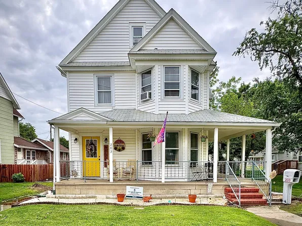 203 Commerce St, Harrington, DE 19952