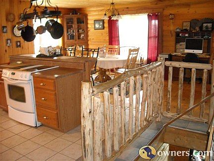 Come in to view of kitchen, dinning room