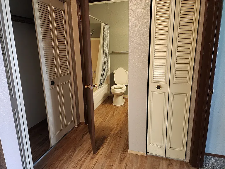 200 E 2nd St #104 — Photo 8
