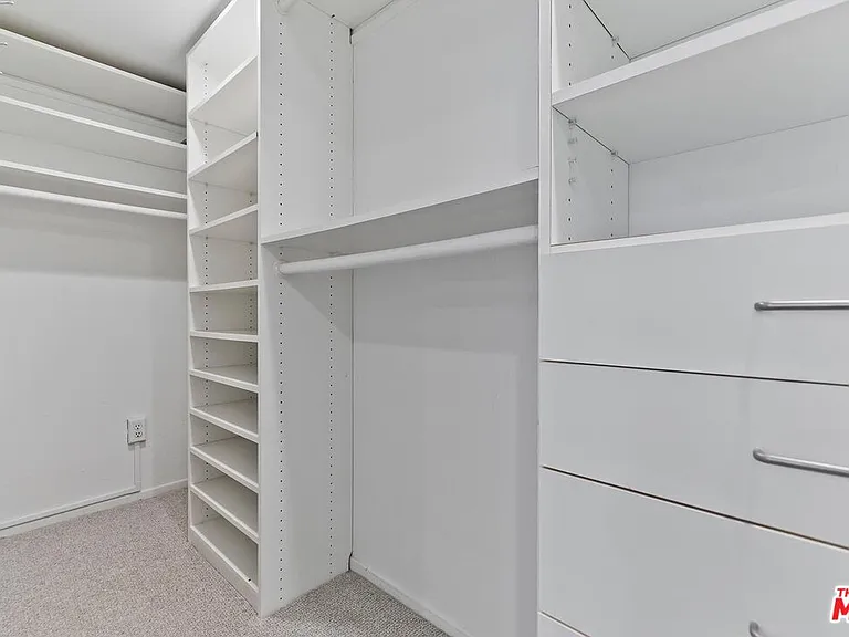 2333 Oak St #3 — Photo 29