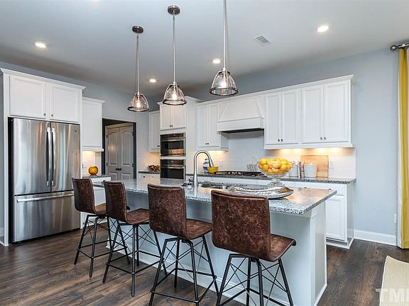 5th image of 128 Pepperwood Way