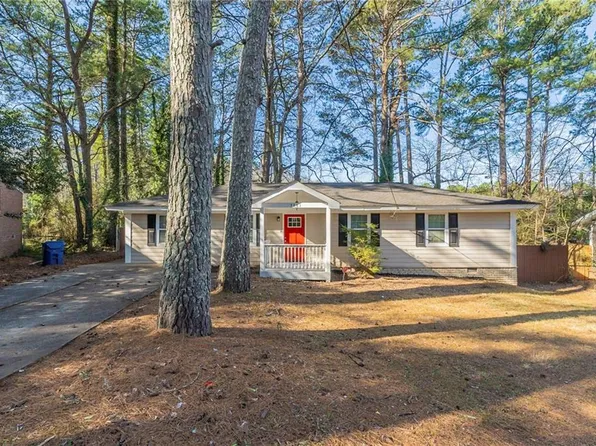 3881 Bonnie Ln SE, Hapeville, GA 30354