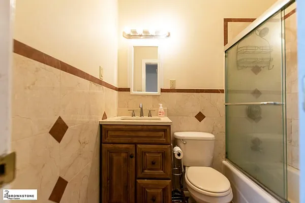 Rented by Brownstone Real Estate | media 44