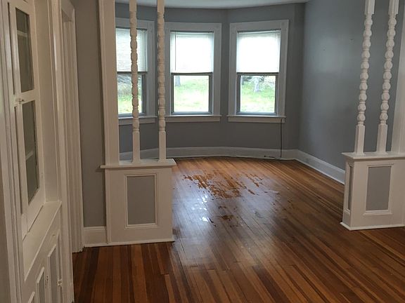 4th image of 24 Holmes Rd #24