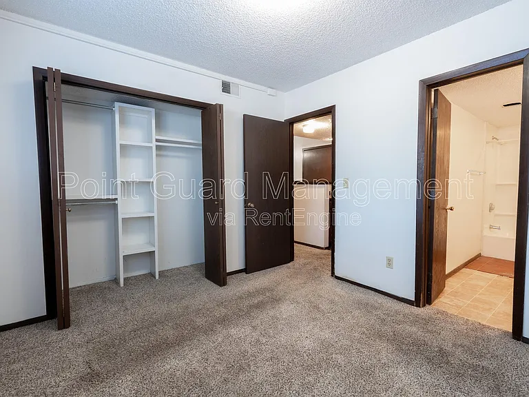844 N Waco Ave — Photo 34