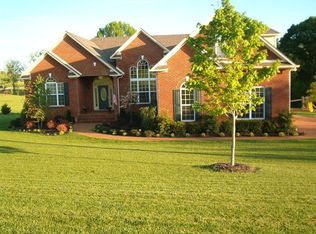 2430 David Ross Dr, Columbia, TN 38401