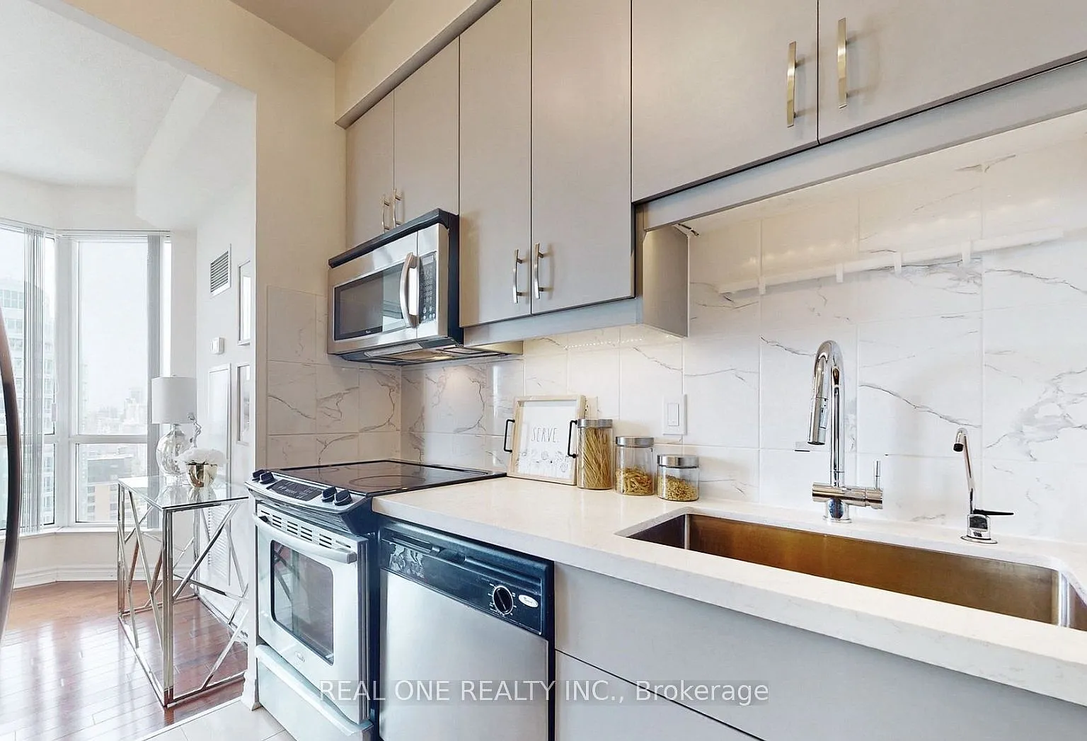 2 bed, $2,500 — Photo 4