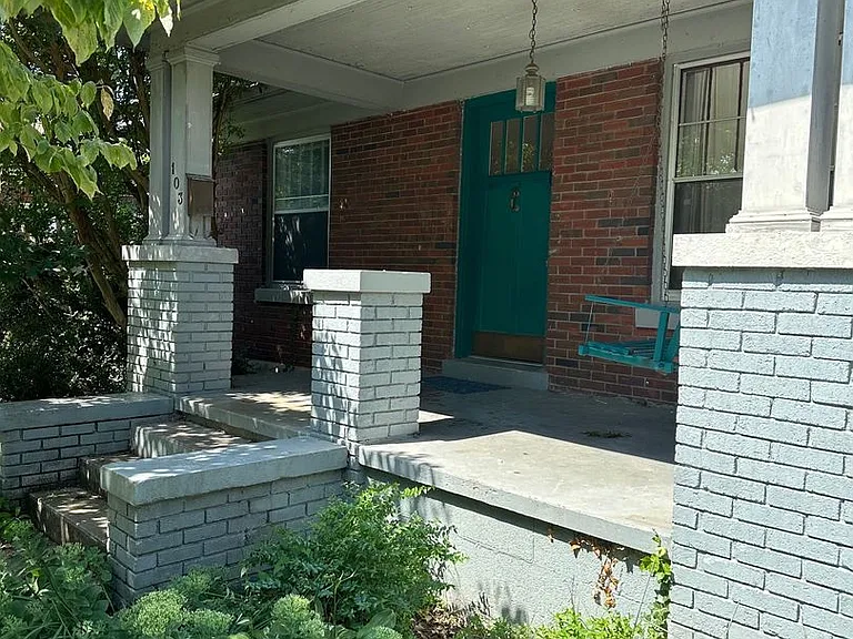 103 Venice Park — Photo 3