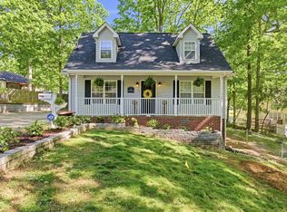 1015 Pin Oak Dr, Dickson, TN 37055