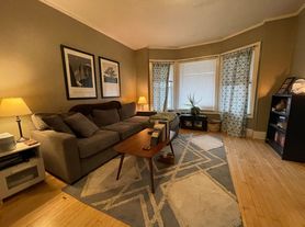 Bright & Spacious 2 Bedroom Lower Unit with Formal Dining Room and Bay Window, 2 br / 1.0 ba, $1100