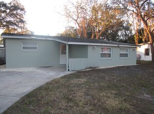 706 Plumosa Ave, Fruitland Park, FL 34731