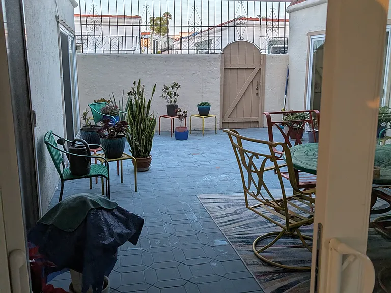 3621 Vista Campana S — Photo 3