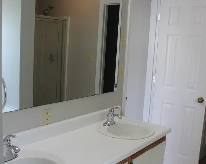 325-8 Waterdown Dr #8 — Photo 21