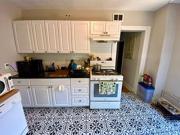 3rd image of 301 17th Ave NE #313U