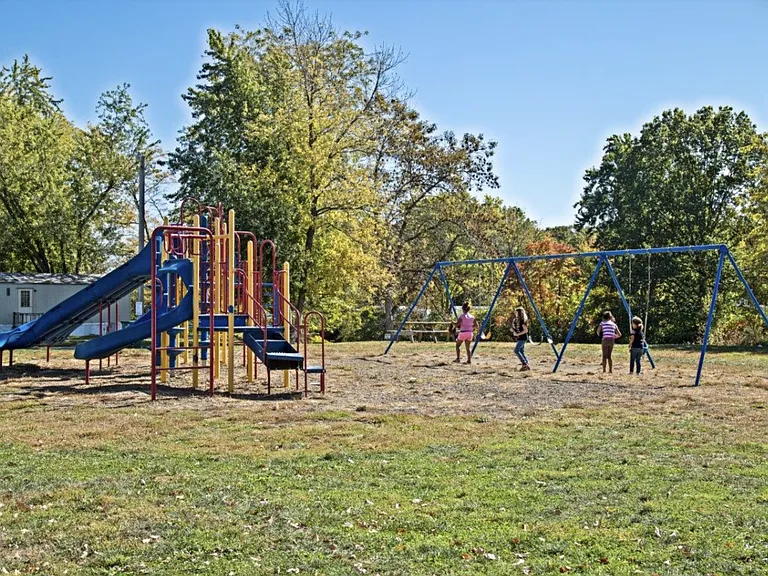 Lincoln Place — Photo 9