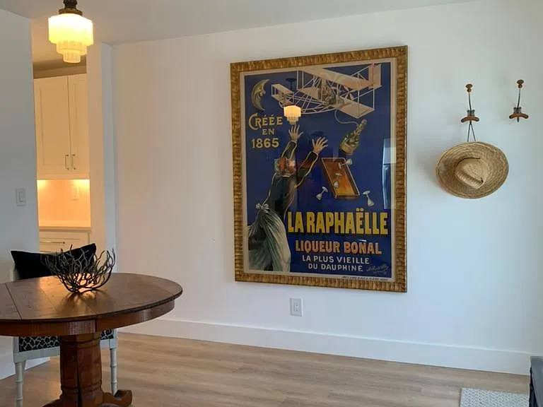 Dining | Foyer | Entry to kitchen