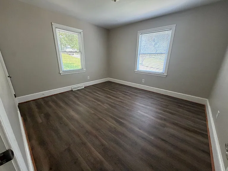 202 Motley Ave — Photo 12
