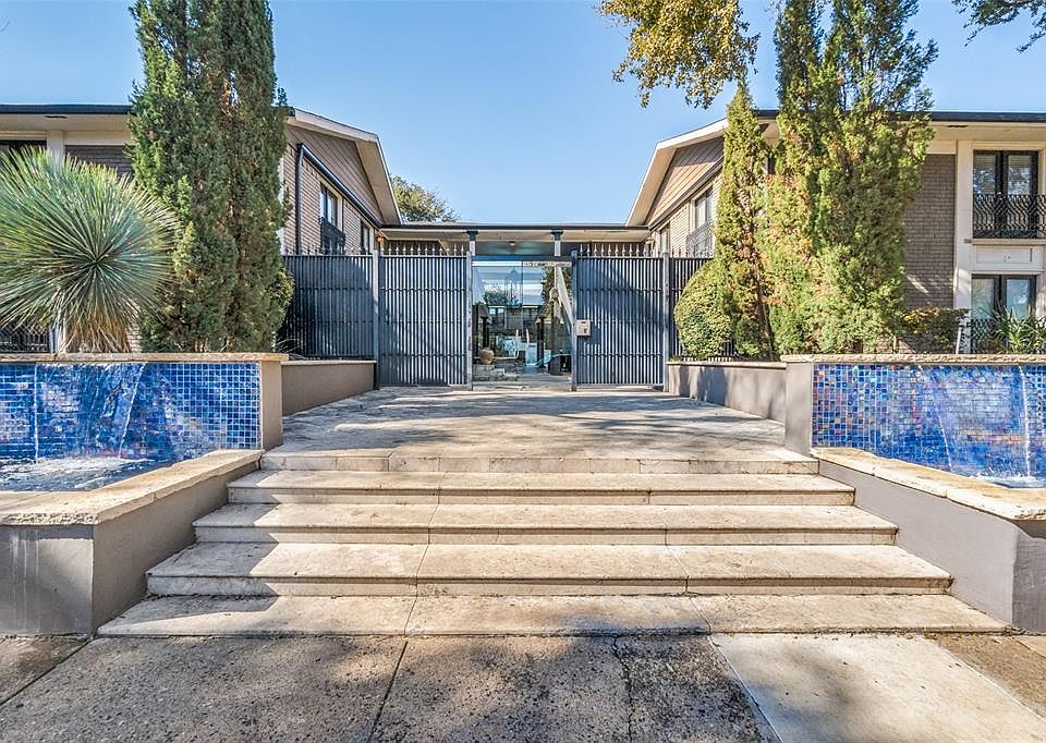 1st image of 10207 Regal Oaks Dr APT 210