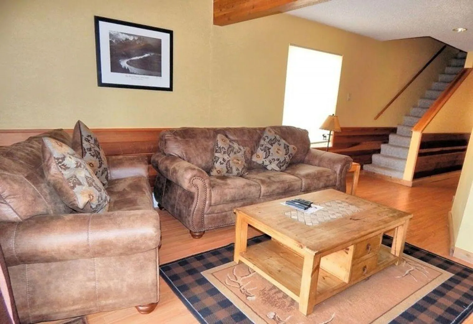 2 bed, 3.0 bath, 1991 sqft, $8,040 — Photo 3