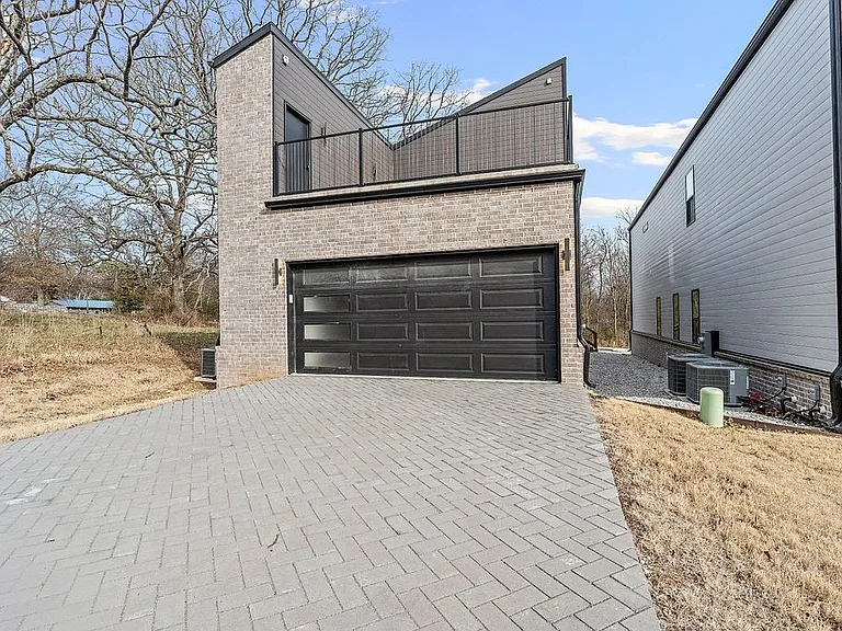 479 S Happy Hollow Rd — Photo 29