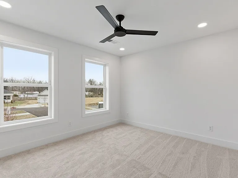 1024 Scenic View Ct — Photo 15