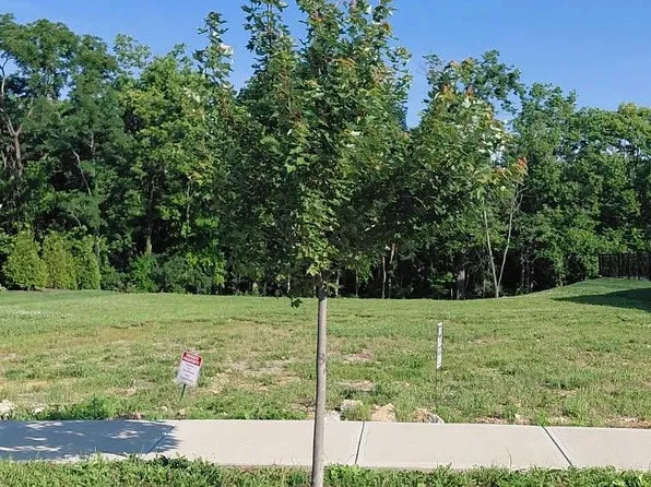 396 Weston Park, Lexington, KY 40515