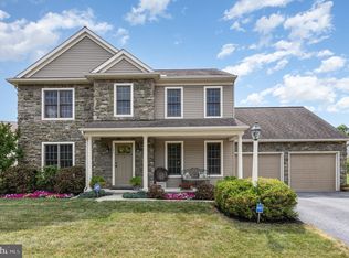 140 Whippoorwill Ln, Hummelstown, PA 17036
