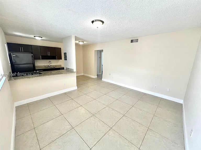 685 NE 85th St #8 — Photo 1