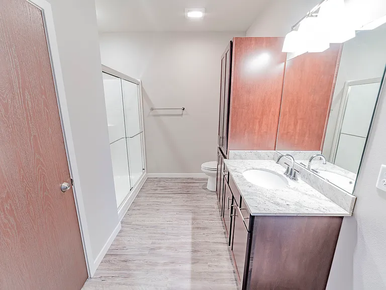Mammoth Springs Apartments & Townhomes — Photo 63