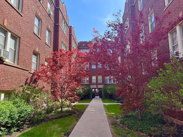 242 S Maple Ave APT 1W, Oak Park, IL 60302