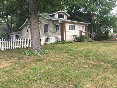 1st image of 828 Tallmadge Rd