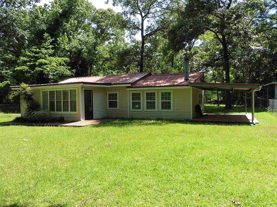 1st image of 400 River Bend Dr
