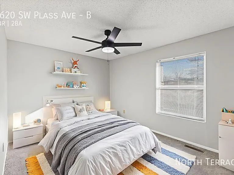 Capstone Townhomes — Photo 17