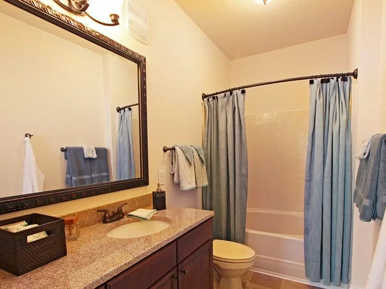 Briton Trace Apartments — Photo 21