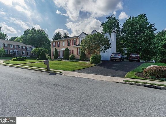 2nd image of 218 Beau Tree Dr