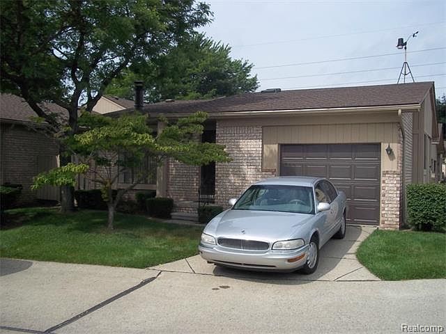 1st image of 13945 Somerset Ln