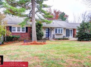 4408 Rudy Ln, Windy Hills, KY 40207