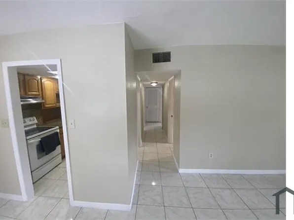 4001 W Comanche Ave, Tampa, FL 33614