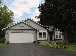 105 Cornwall Cir SE, Poplar Grove, IL 61065