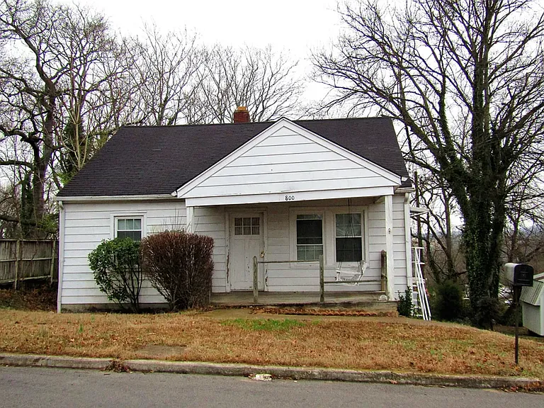800 Fleming St — Photo 1