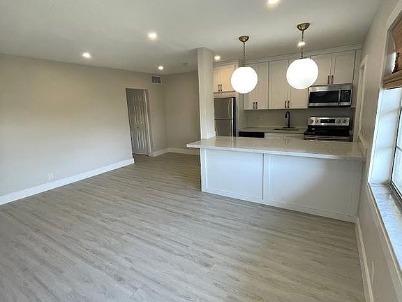 3rd image of 2418 Polk St #205