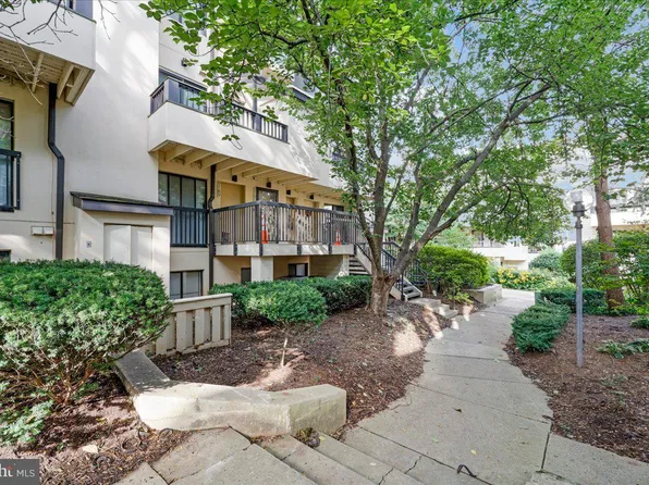 9793 Hellingly Pl #26, Gaithersburg, MD 20886