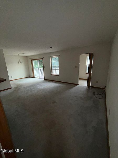 5th image of 1911 Cambridge Manor Drive