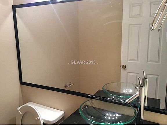 5th image of 2430 Pickwick Dr #31