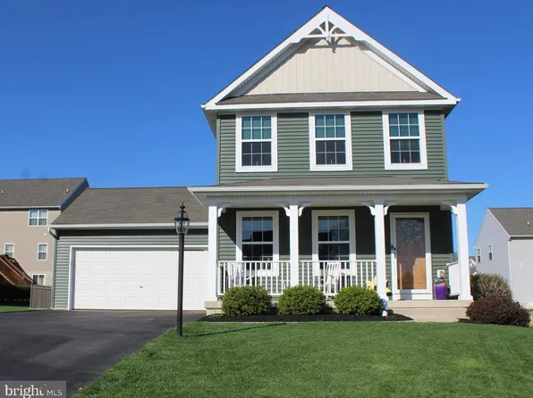 118 Greenfield Dr, Leola, PA 17540